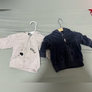 0-3 MONTH HOODED SWEATSHIRT